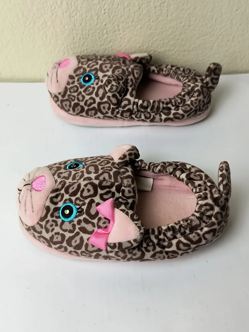 Robeez adorable leopard